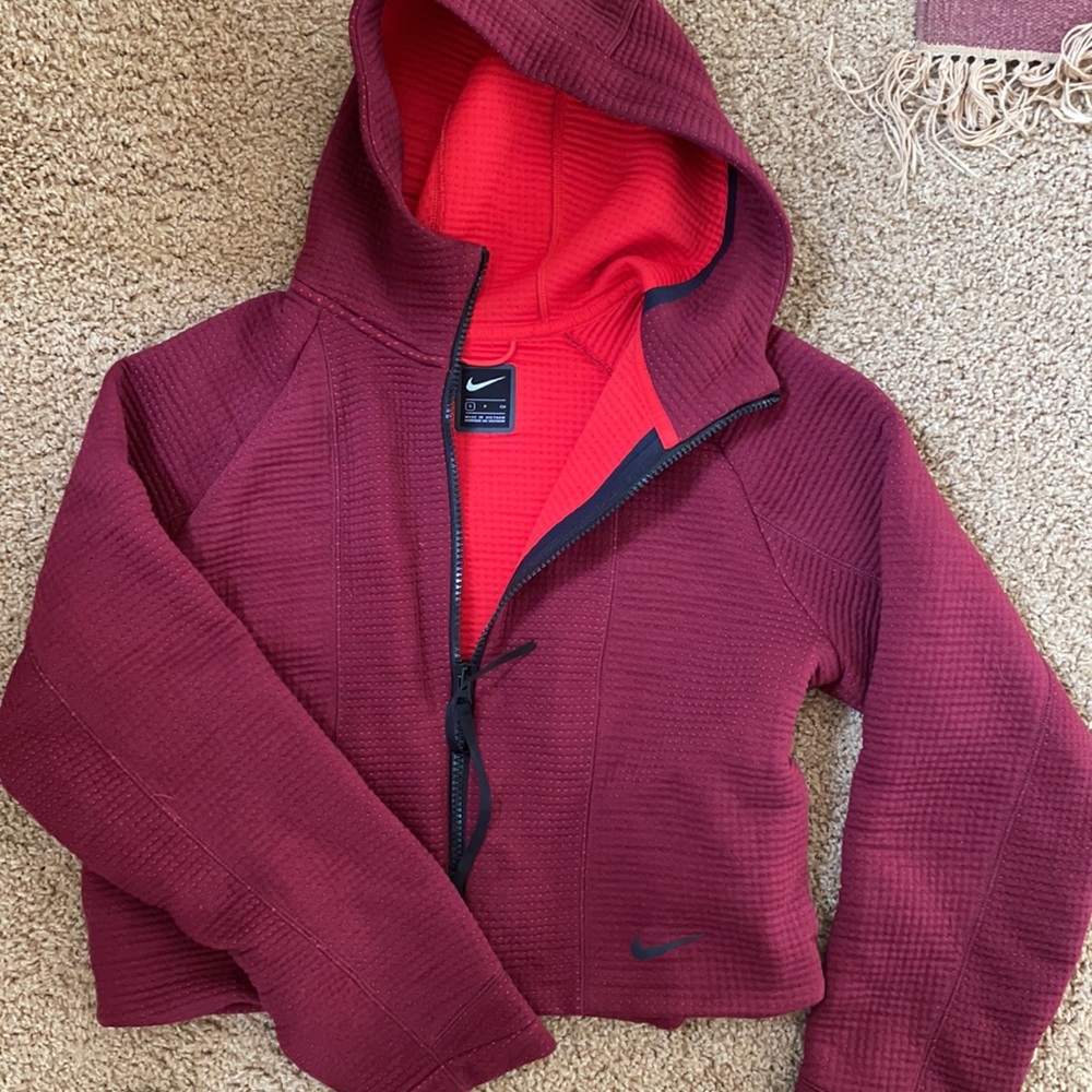Cropped Nike Sweatshirt